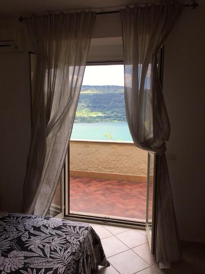 Appartamento Vista Lago 真扎诺-迪罗马 外观 照片